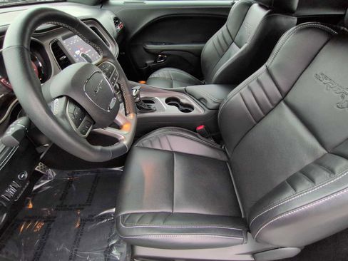 Used 2023 Dodge Challenger SRT Hellcat w/ Driver Convenience Group image 10