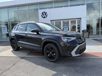 New 2025 Volkswagen Taos SE