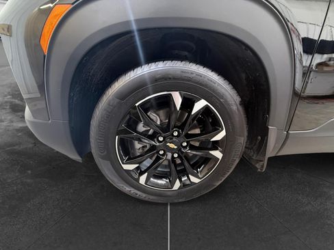 Certified 2023 Chevrolet TrailBlazer LT w/ Convenience Package FWD image 14