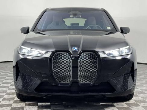 Used 2024 BMW iX xDrive50 w/ Sport Package AWD/4WD image 6