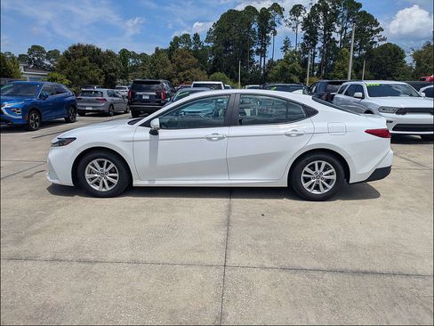 Used 2025 Toyota Camry LE FWD image 6