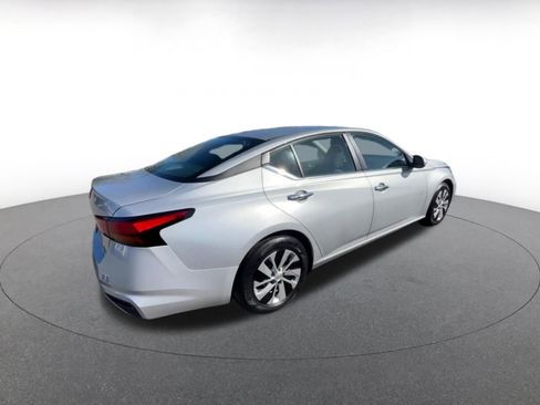 Used 2023 Nissan Altima 2.5 S FWD image 15