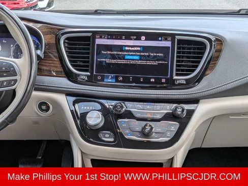 Used 2021 Chrysler Pacifica Limited w/ Premium & Safety Sphere Group AWD/4WD image 17