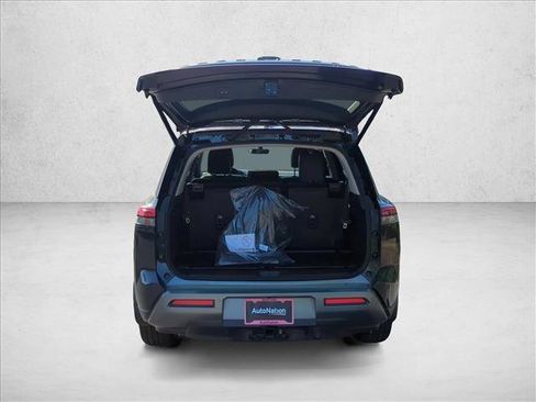 New 2026 Nissan Pathfinder Platinum w/ Cargo Package AWD/4WD image 8