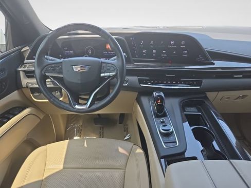 Used 2023 Cadillac Escalade Premium Luxury AWD/4WD image 10