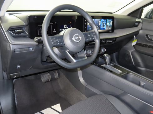 New 2026 Nissan Kicks S image 19