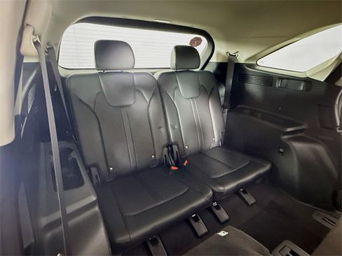 Certified 2024 Kia Sorento S image 29