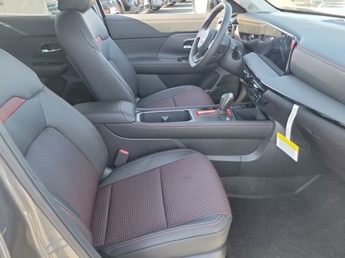 New 2026 Nissan Kicks SR image 11