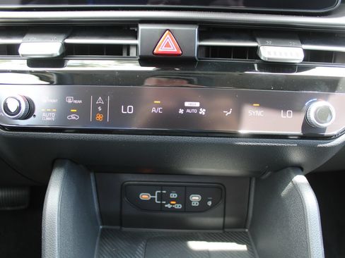 New 2026 Kia Sportage EX FWD image 39