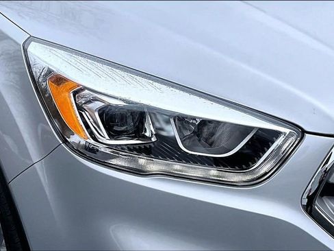 Used 2018 Ford Escape SEL image 29