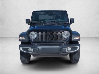 Used 2025 Jeep Gladiator Sport video 2