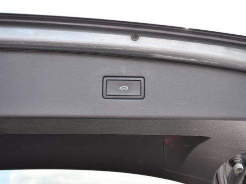 Used 2022 Volkswagen Tiguan SE R-Line AWD/4WD image 29