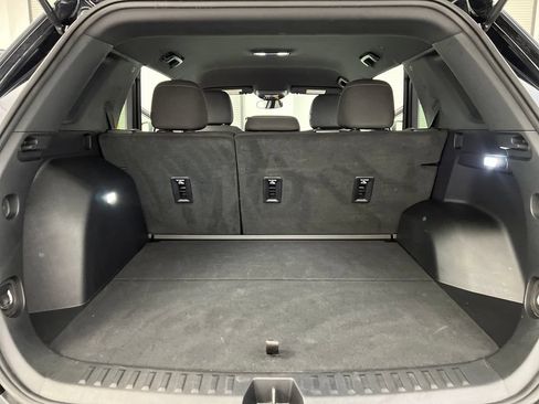 Used 2026 Chevrolet Equinox LT FWD image 33