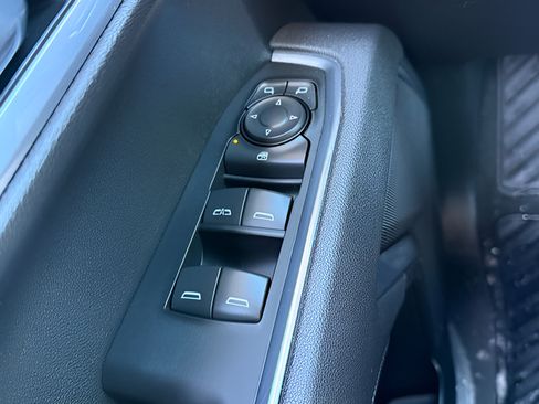 Used 2025 Chevrolet Silverado 1500 LT AWD/4WD image 18