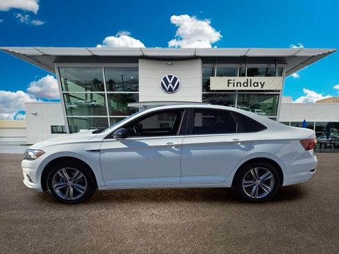Used 2019 Volkswagen Jetta R-Line w/ R-Line Cold Weather Package FWD image 3