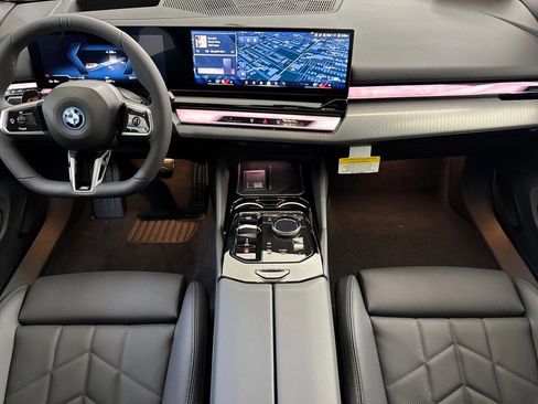 New 2026 BMW i5 eDrive40 w/ M Sport Package image 16