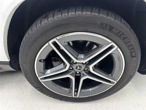 Used 2023 Mercedes-Benz GLS 450 4MATIC image 17