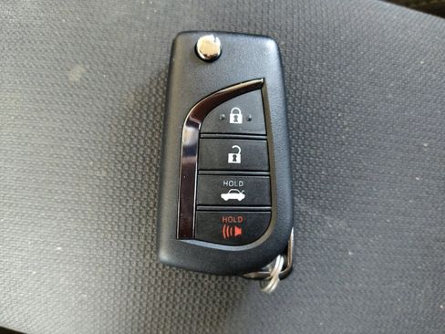 Used 2024 Toyota Corolla LE FWD image 32