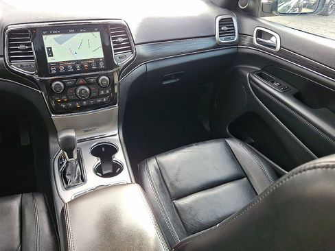 Used 2021 Jeep Grand Cherokee Limited AWD/4WD image 11