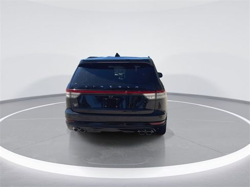 New 2026 Lincoln Aviator Reserve w/ Jet Appearance Package image 3