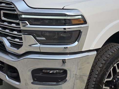 New 2026 RAM 2500 Limited AWD/4WD image 7