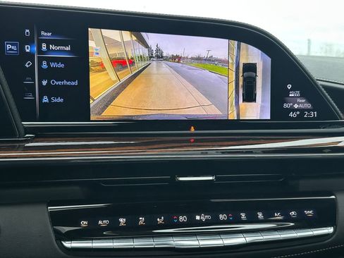 Used 2023 Cadillac Escalade ESV Premium Luxury AWD/4WD image 28