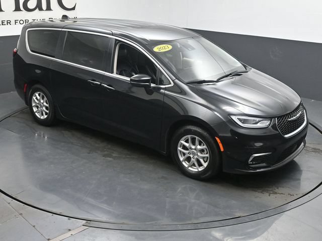 Used 2023 Chrysler Pacifica Touring-L FWD image 52