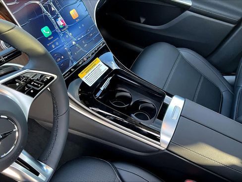 Used 2026 Mercedes-Benz GLC 300 image 16