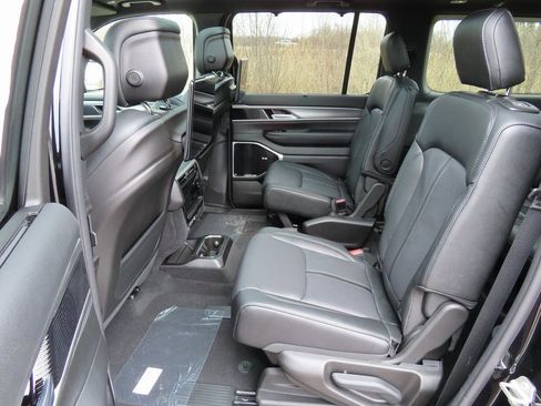 New 2026 Jeep Grand Wagoneer L Limited image 29