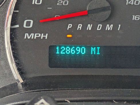 Used 2018 GMC Savana 3500 Extended w/ Driver Convenience Package image 19