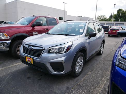 Used 2019 Subaru Forester w/ Alloy Wheel Package AWD/4WD image 2