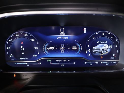 Used 2022 Chevrolet Tahoe Z71 image 4