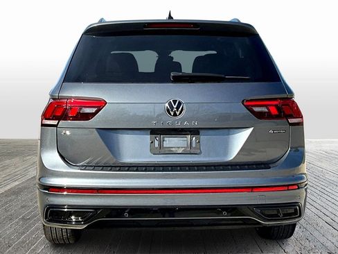 Used 2022 Volkswagen Tiguan SE R-Line image 7