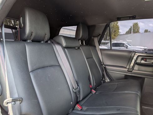 Used 2021 Toyota 4Runner TRD Off-Road Premium w/ Moonroof Package AWD/4WD image 29