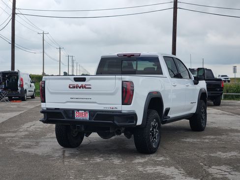 Used 2025 GMC Sierra 2500 AT4X AWD/4WD image 7