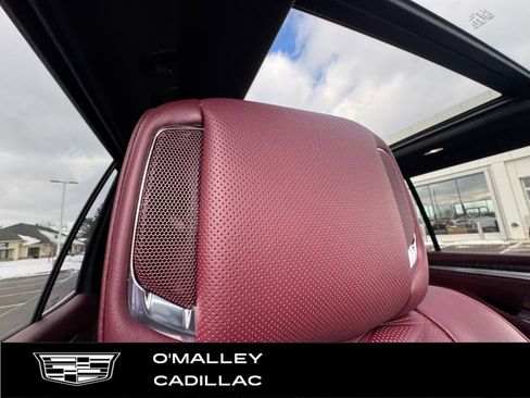New 2026 Cadillac Escalade Luxury w/ LPO, Radiant Package image 17