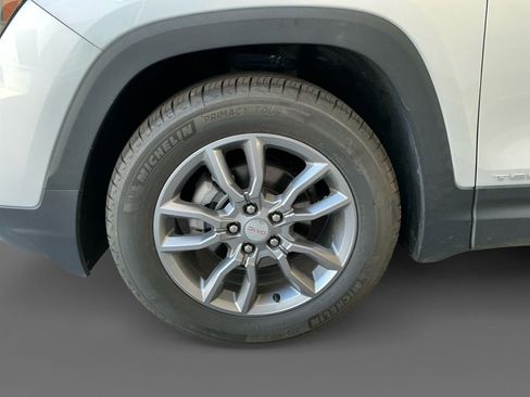 Used 2022 GMC Terrain SLT image 14