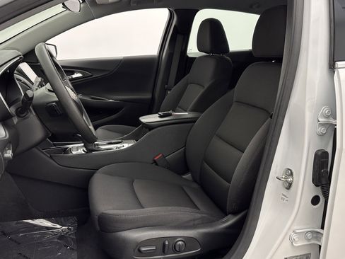 Used 2024 Chevrolet Malibu LT image 13