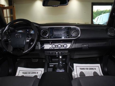 Used 2019 Toyota Tacoma TRD Sport RWD image 15