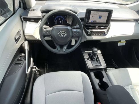 Used 2026 Toyota Corolla Cross L FWD image 12