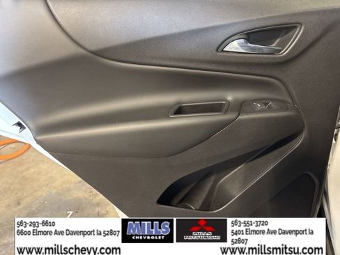 Used 2018 Chevrolet Equinox LT image 11