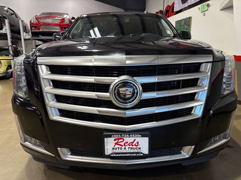 Used 2015 Cadillac Escalade Premium RWD image 41