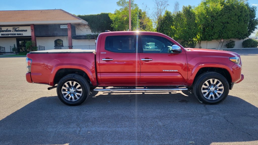 Used 2020 Toyota Tacoma Limited RWD image 12