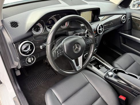 Used 2015 Mercedes-Benz GLK 350 4MATIC image 11