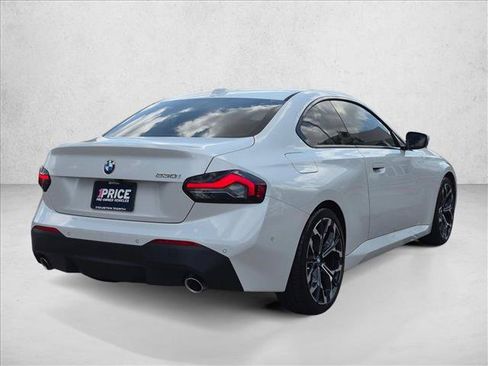 Used 2025 BMW 230i Coupe w/ Convenience Package RWD image 5