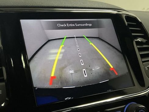 Used 2020 Jeep Grand Cherokee Limited w/ Trailer Tow Group IV image 15