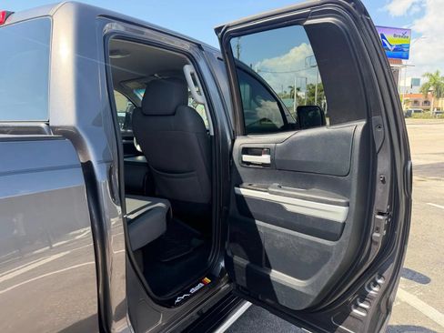 Used 2014 Toyota Tundra SR5 AWD/4WD image 26