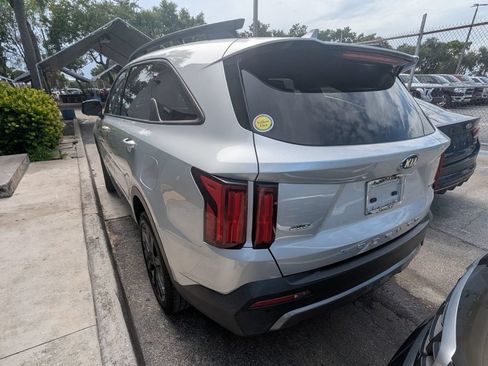 Used 2021 Kia Sorento SX Prestige AWD/4WD image 16