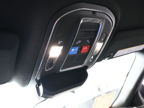 Used 2025 Jeep Grand Cherokee Laredo image 30