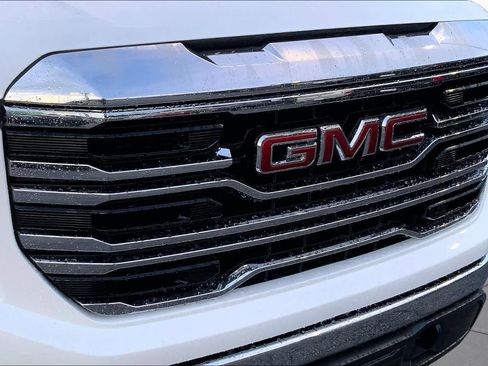 Used 2023 GMC Sierra 1500 SLT w/ SLT Premium Package AWD/4WD image 29